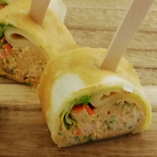 Kalbfleisch-Crêpe-Röllchen mit Rucola